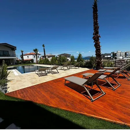 Elegant 1-br With Pool Access Near G-1 38 Apartment Ayvalik