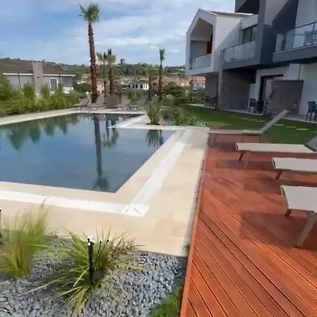 Apartment Elegant 1-br With Pool Access Near G-1 38