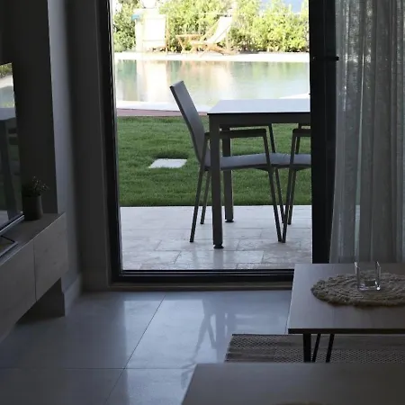 Elegant 1-br With Pool Access Near G-1 38 Διαμέρισμα Ayvalı