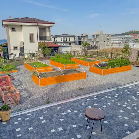 Διαμέρισμα Elegant 1-br With Pool Access Near G-1 38